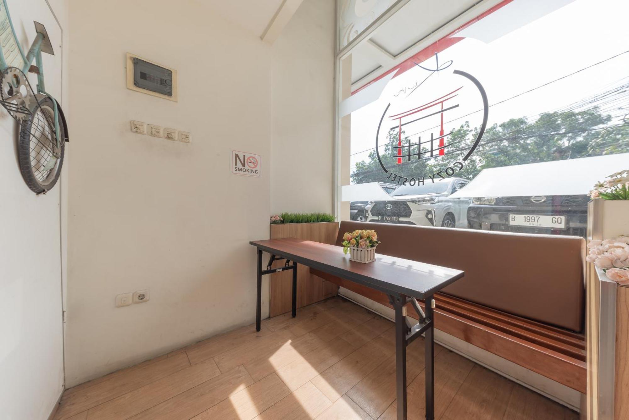 Reddoorz Hostel At Kiara Cozy Kircon Bandung Buitenkant foto