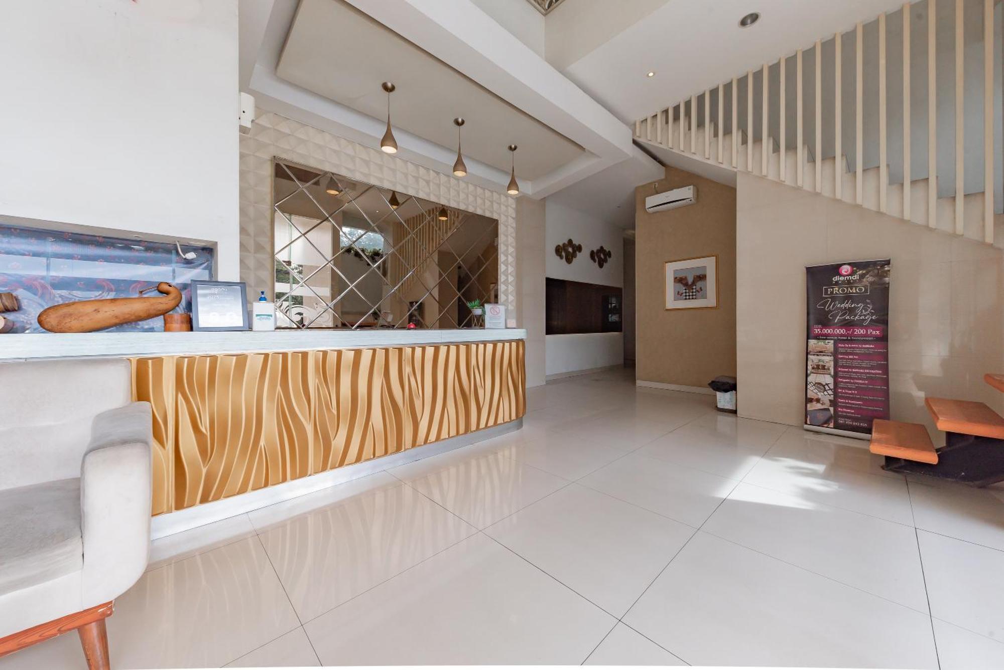 Reddoorz Hostel At Kiara Cozy Kircon Bandung Buitenkant foto