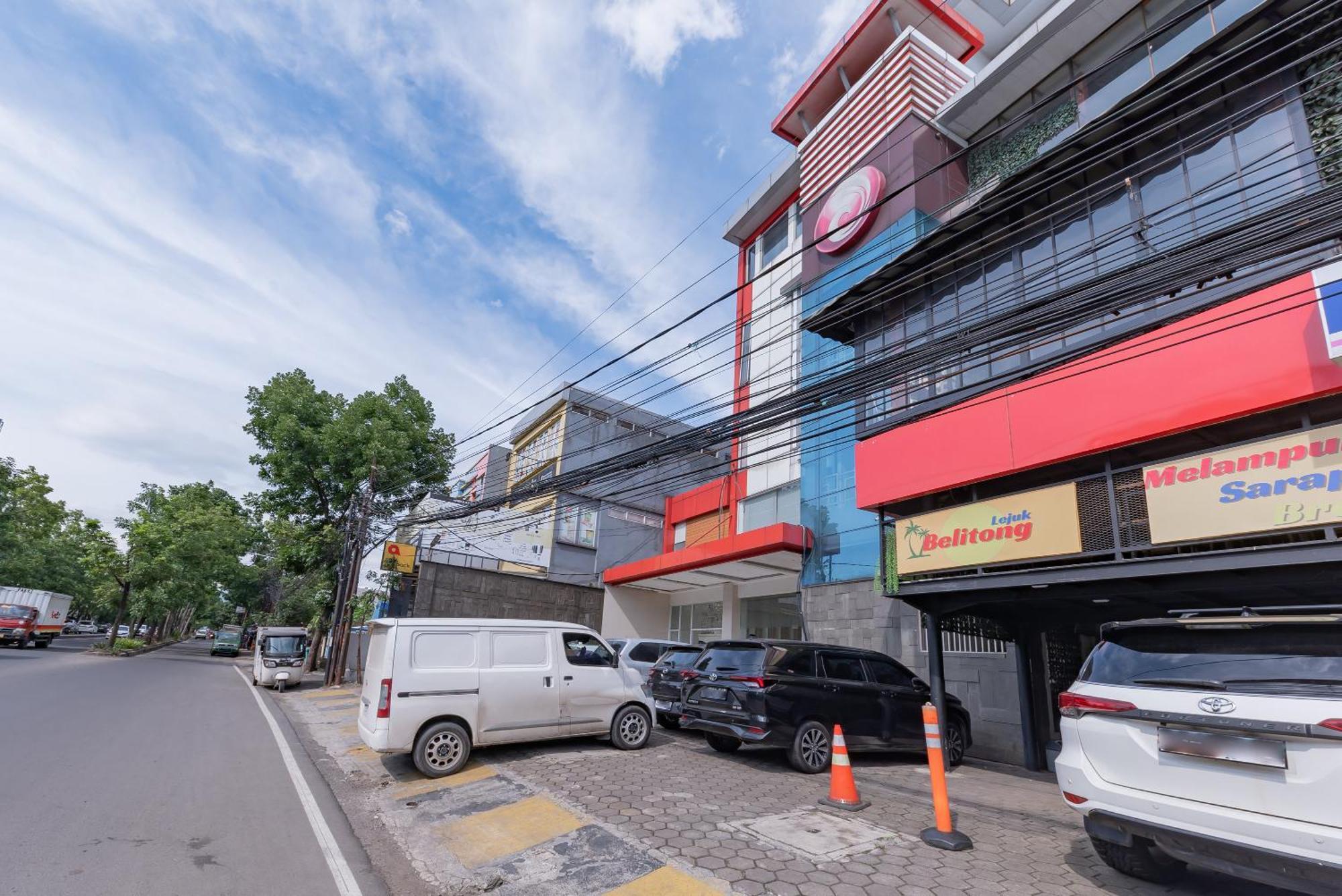 Reddoorz Hostel At Kiara Cozy Kircon Bandung Buitenkant foto